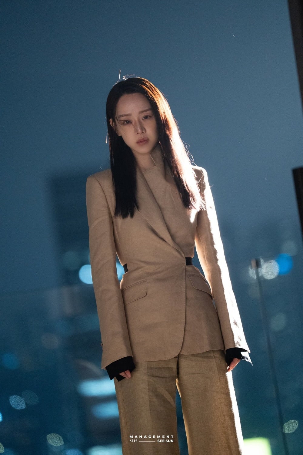 배우 신혜선이 감각적인 비주얼을 뽐냈다./사진제공=매니지먼트 시선