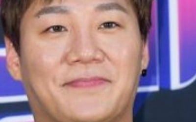 '46세 돌싱' 윤민수, 윤후 이어 母도 ♥커플 됐다…상대는 모델 연하남, "누난 내 여자" ('미우새')