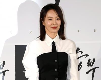 문정희, 나이 50세에 유년 시절 비밀 알게 됐다…"동냥젖 먹어" 충격 ('편스토랑')