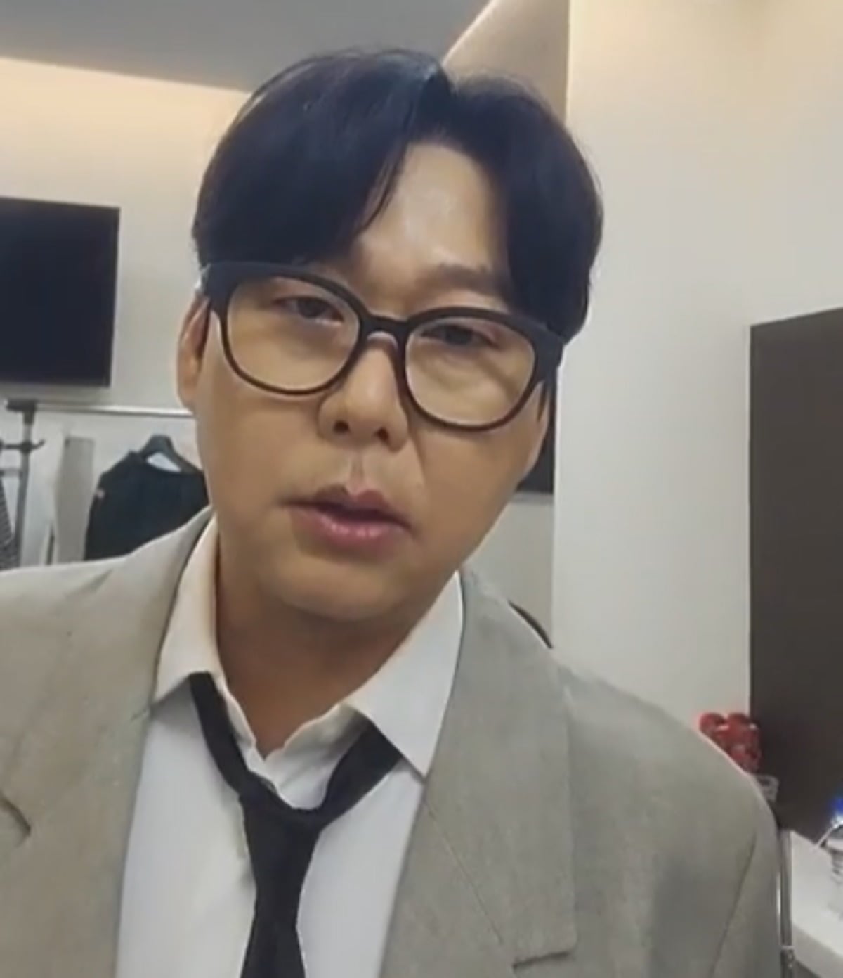 변진섭이 과거 엄청난 인기로 인해 이사를 갈 수 밖에 없었던 사연이 공개된다. /사진=변진섭 SNS
