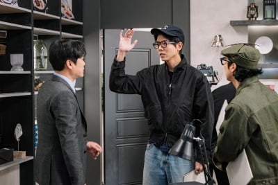 유재석 숏폼 연출작, 드디어 오늘(9일) 공개…삼각 치정 멜로극, 주인공은 김성균 캐스팅 ('놀뭐')