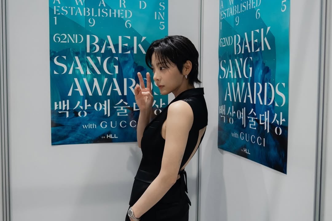 설인아, '여배우 틀' 완전히 깼다…드레스 벗어던지고 아이돌급 '잘생쁨' 자랑