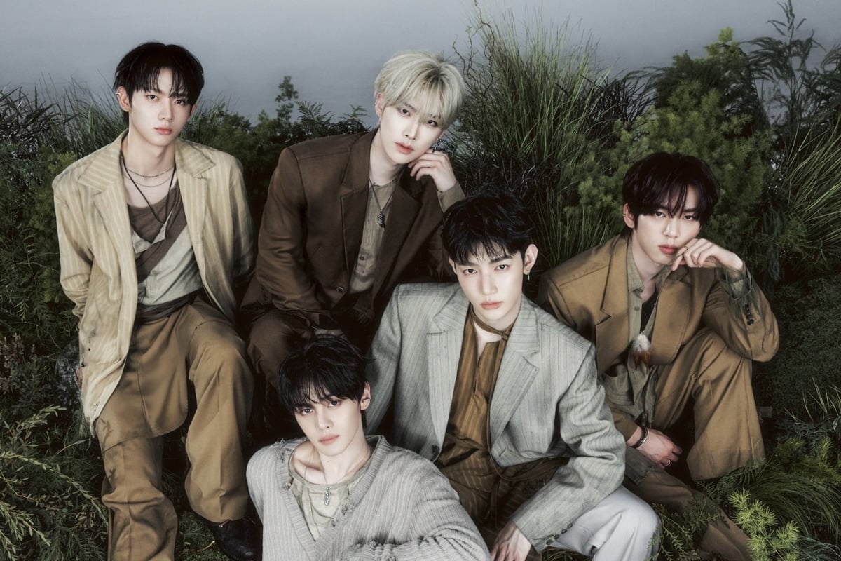 그룹 앤더블(AND2BLE)이 5인 5색 감각적 비주얼로 데뷔 열기를 끌어올렸다./사진제공=YH엔터테인먼트