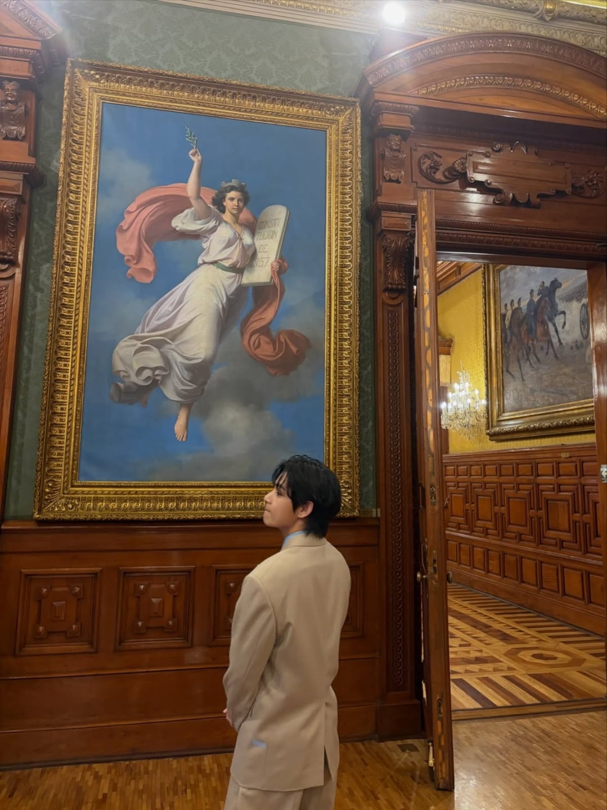 사진 = 뷔 인스타그램