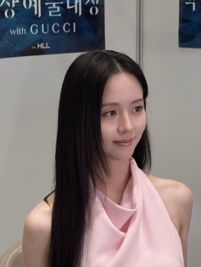 '28세' 김소현, 어깨라인 드러내고 완전 숙녀 됐다…'백상'서 미모 과시
