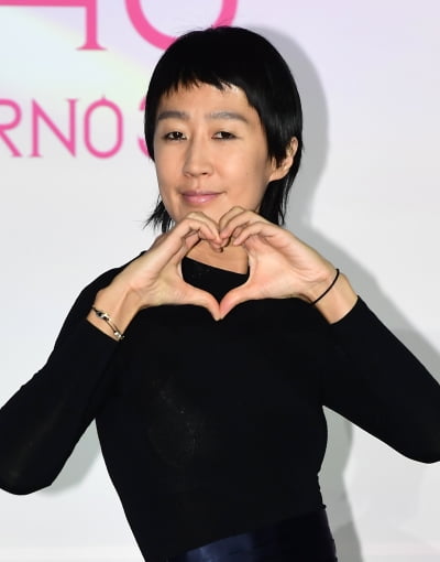 '48세 돌싱' 홍진경, 벅찬 소식 알렸다
