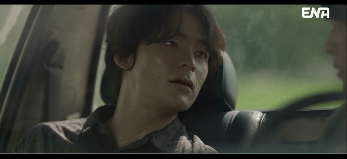 박해수가 마주한 연쇄살인범의 얼굴이 공개됐다./사진=ENA 방송 화면캡처