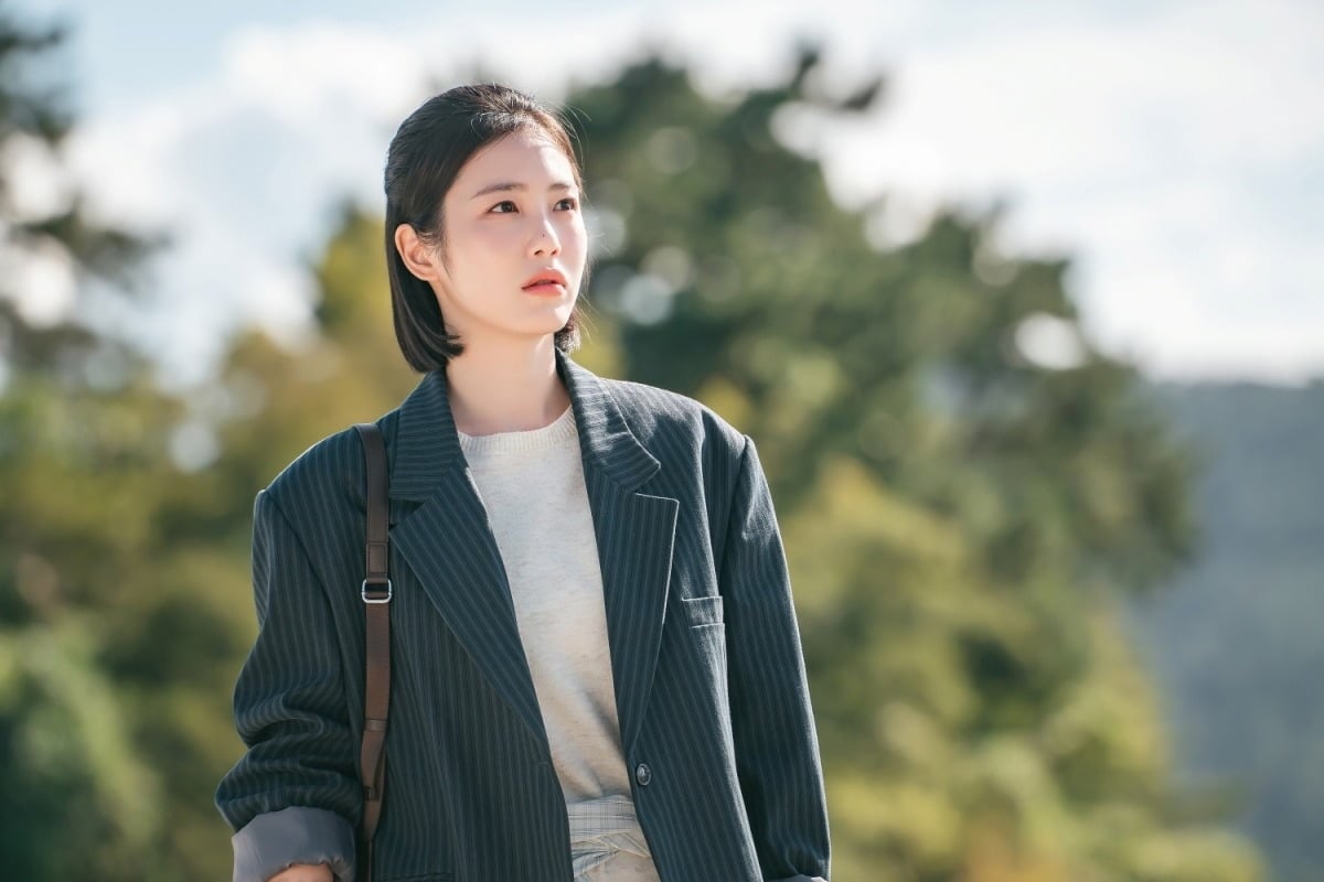 신예은이 당돌하고 다정한 간호사 '육하리'로 변신한다./사진제공=ENA