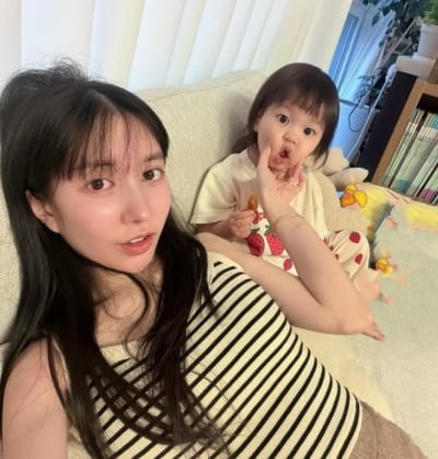 어린이집 사탕은 안 되고, 집 짬뽕은 되나…아야네 '내로남불 육아관' 눈살 [종합]