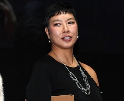 '싱글맘' 정영주, ADHD 아들에 강아지 가슴줄 채웠다…"아이 안전 위해" ('옆집부부')