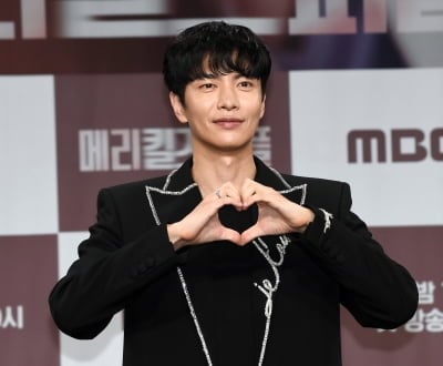 [공식] 1%대 시청률 굴욕 썼는데…이민기, 1년 만에 복귀한다 '저승사자' 합류
