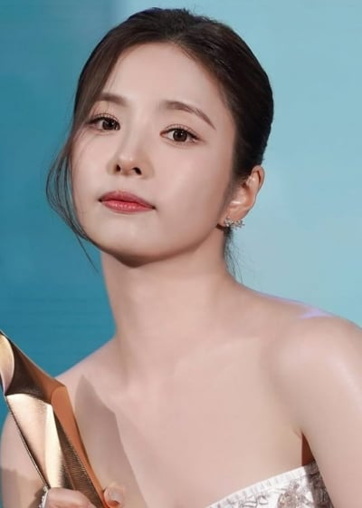 "백상 수상 축하합니다"…신세경, 이성민 소감 논란 속 대놓고 문구 박제