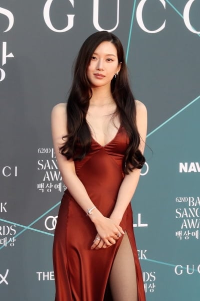 [공식] 문가영, 김선호·차은우와 한식구 되나…판타지오 "긍정적 검토"