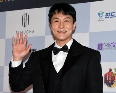 김동완, 구설 끝에 결국 SNS 중단…"오프라인서 반갑게 만나자"