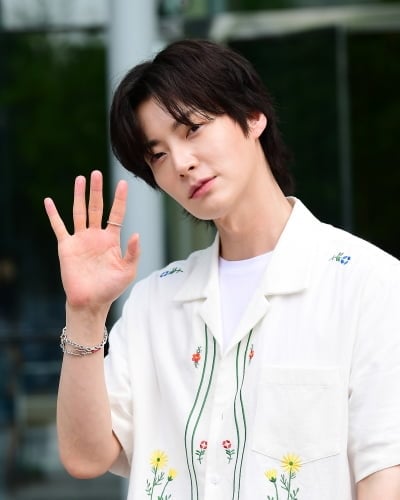'38세 돌싱' 안재현, 예상치 못한 충격 과거 고백…지하 생활 경험 "볕 드는 게 좋아" ('홈즈')
