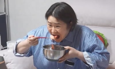 44kg 감량 후 13년 간 유지어터였는데…김신영, 양푼 째 들고 정신없이 흡입 "약이에요" ('나혼산')