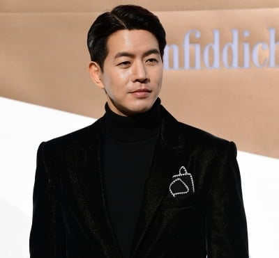 이상윤, 나이 45살에 인도로 떠났다…알고 보니 "고민 많아" ('스님과 손님')