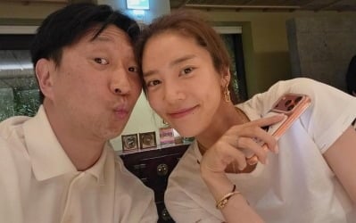 손담비♥이규혁, 4년 사이 세 식구 됐다…결혼 4주년에 벅찬 마음 "지금처럼 행복하게"