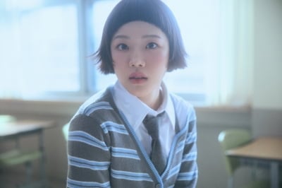 27살에 벌써 데뷔 24년 차라니…'국민 여동생' 김향기의 끊임없는 도전 [TEN인터뷰]
