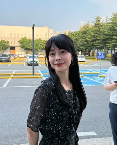 '51세' 우희진, 몰라보게 달라진 비주얼…'얼핏 보고 20대인 줄'