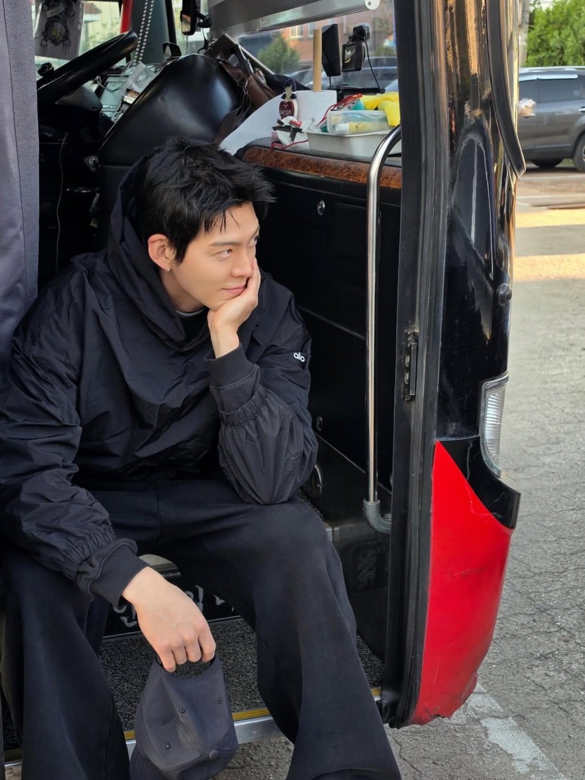 사진 = 김우빈 인스타그램