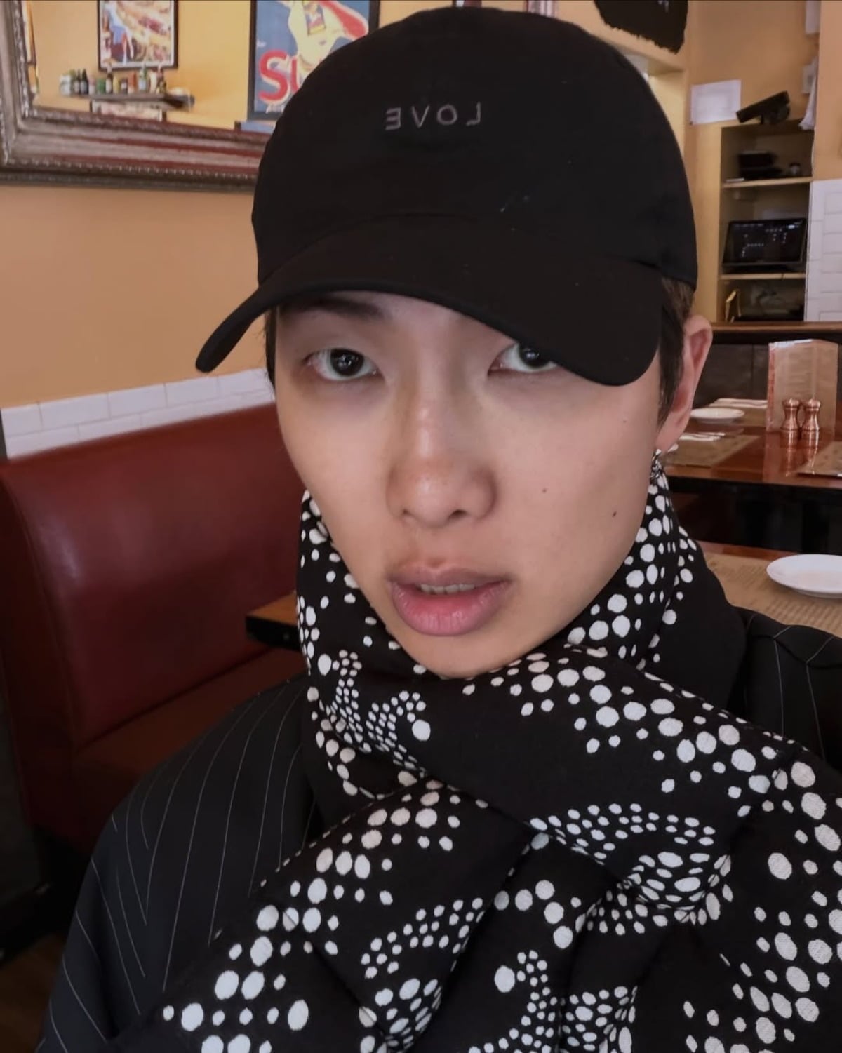 사진 = RM 인스타그램

