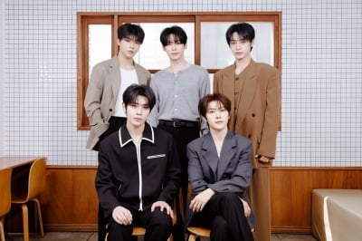 '9인→5인' 제로베이스원, 1에 도착한 소년들이 쓸 새 이야기 [TEN인터뷰]