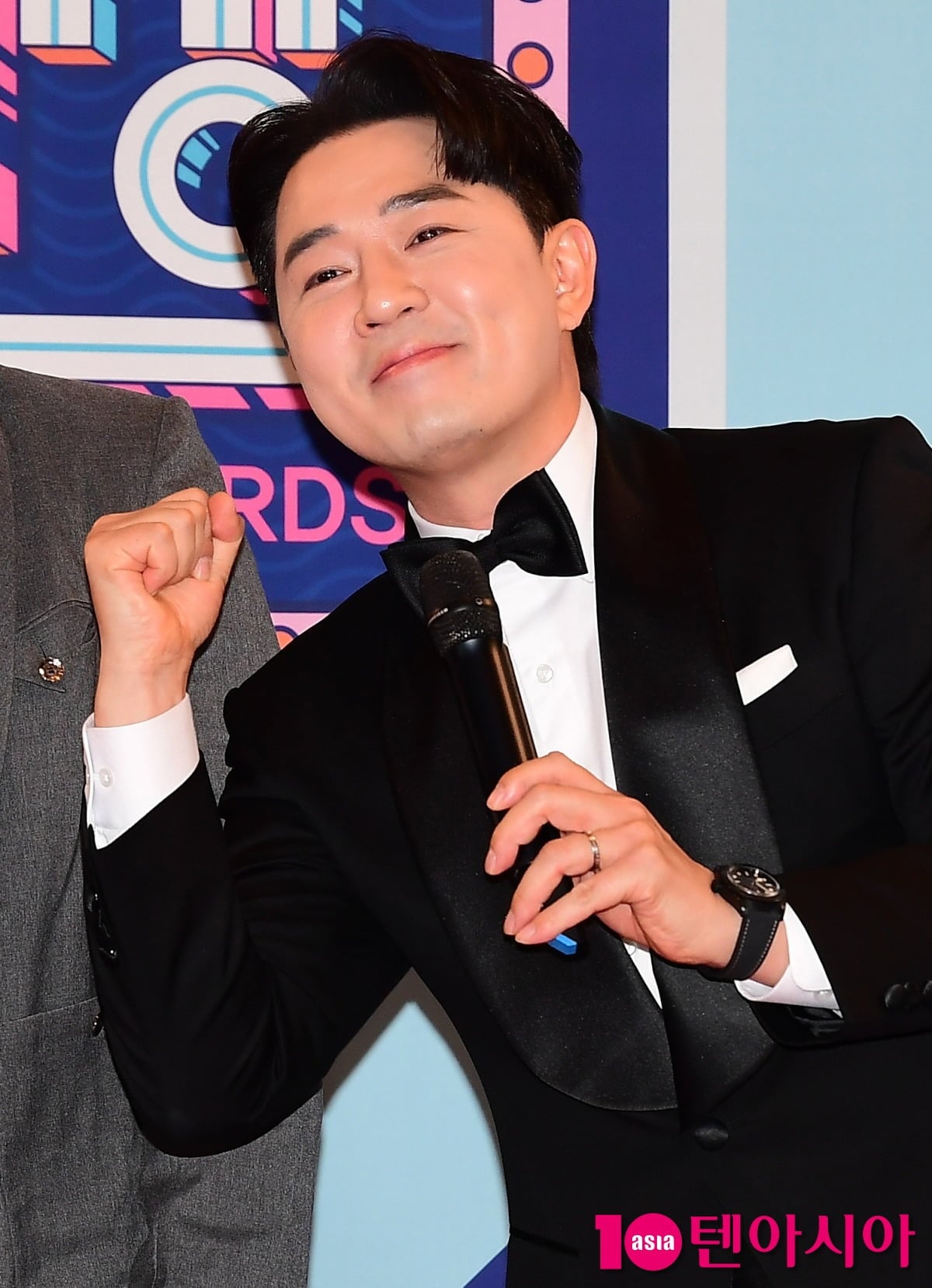 붐이 공식 행사에 참석해 포즈를 취하고 있다./사진=텐아시아DB