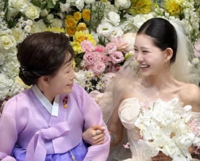 故최진실 모친도 축하했다…최준희, 결혼식서 외할머니와 불화설 종결