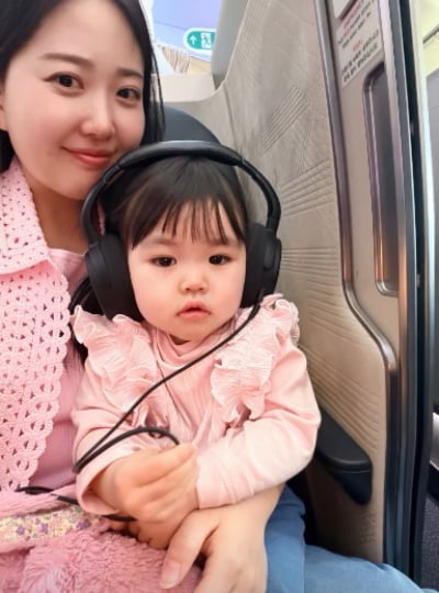 박수홍 아내 김다예, 35kg 감량하더니…딸 재이와 러블리 핑크 공주 변신