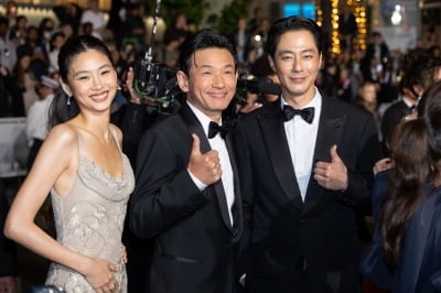 '호프' 칸영화제 반응 어땠나…7분간의 기립박수 "대담하고 짜릿해"