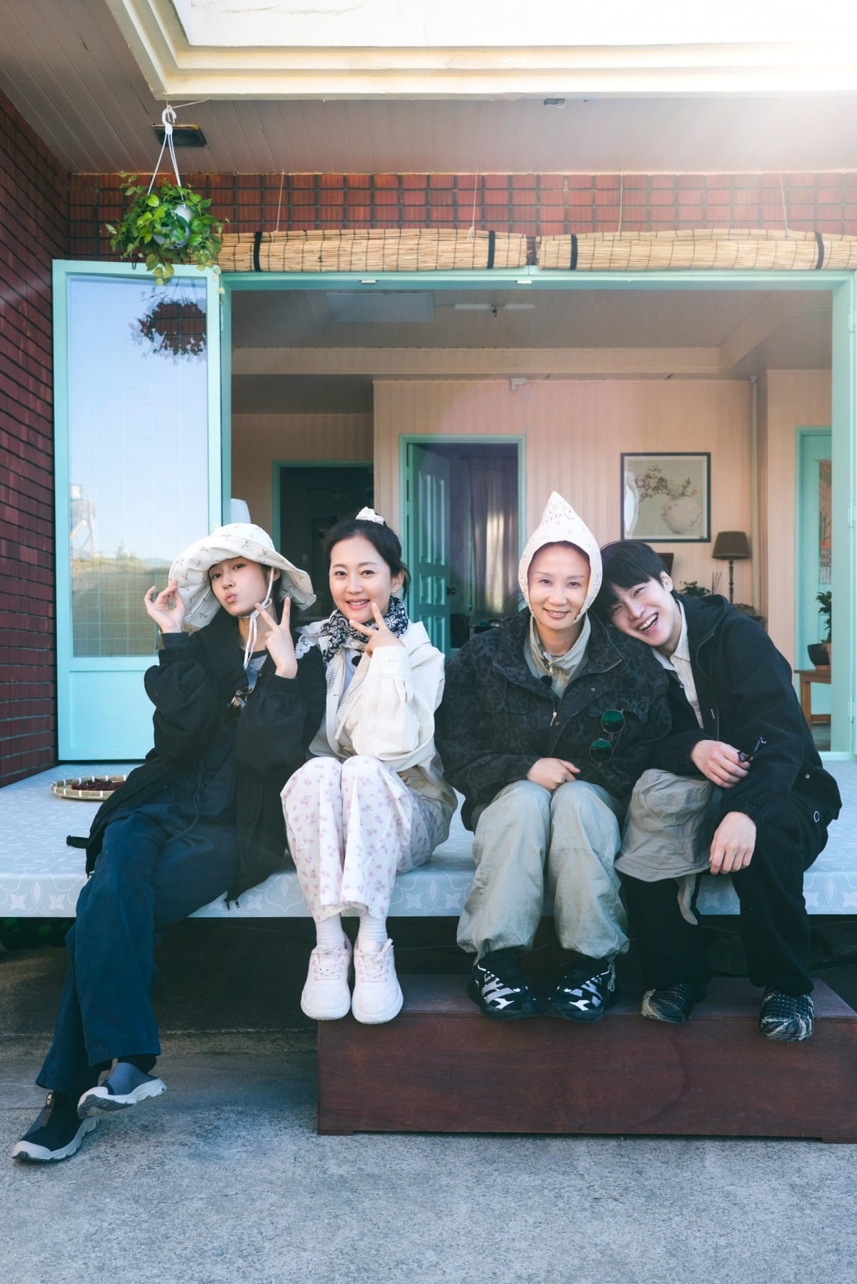 '언니네 산지직송'이 염정아, 김선영, 강유석, 노윤서와 함께 시즌3로 돌아온다./사진제공=tvN