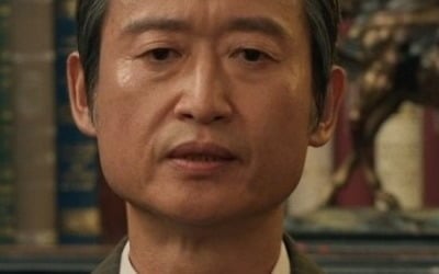 '허수아비' 유승목, 알고보니 혼외자 있었다…사생활 논란에 '공개 사과'
