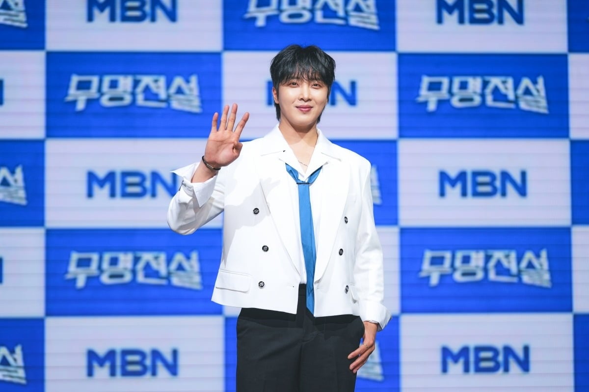 20일 서울 상암동 쇼킹케이팝센터에서 열린 MBN '무명전설' TOP7 기자간담회에서 가수 황윤성이 포즈를 취하고 있다. / 사진제공=MBN