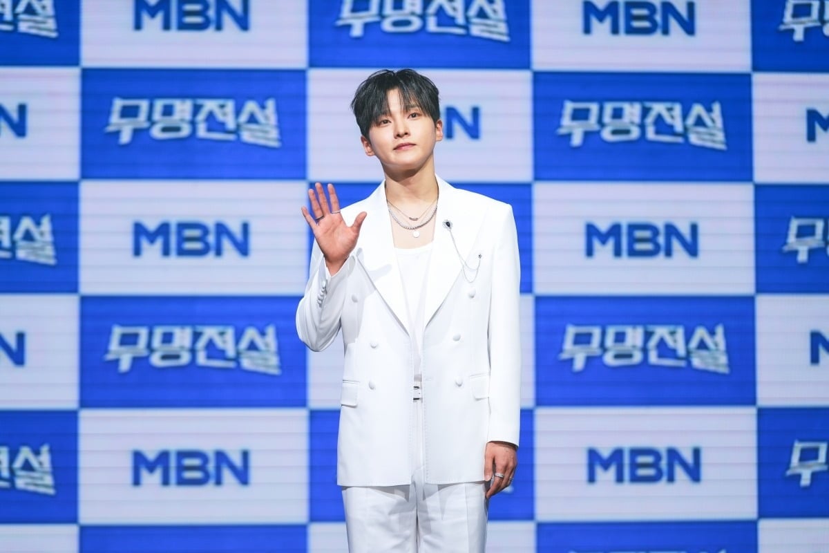 가수 성리가 포즈를 취하고 있다. / 사진제공=MBN