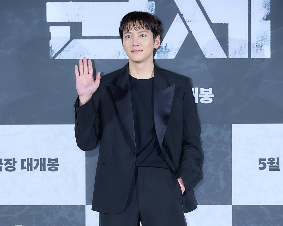 배우 지창욱이 '군체'에 출연한다. / 사진제공=쇼박스