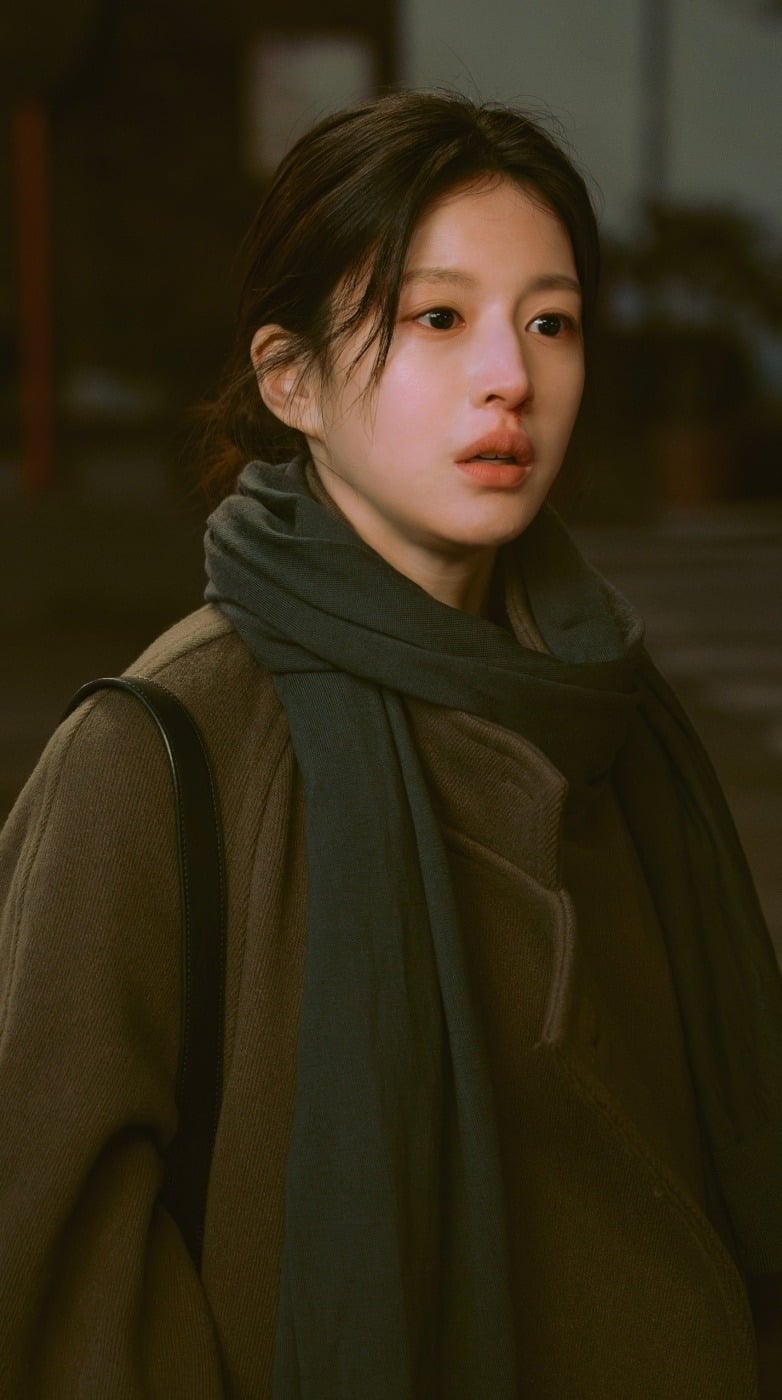 고윤정이 '모두가 자신의 무가치함과 싸우고 있다'를 통해 존재감을 보여주고 있다./사진=JTBC