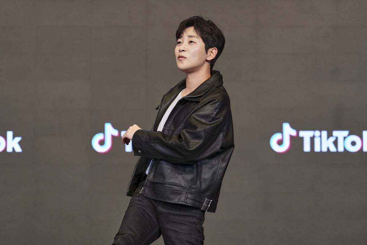 21일 서울 구로구 더링크 호텔에서 열린 '티키티키 타카타카 토크토크쇼' 제작발표회에 가수 딘딘이 참석했다. / 사진제공=틱톡