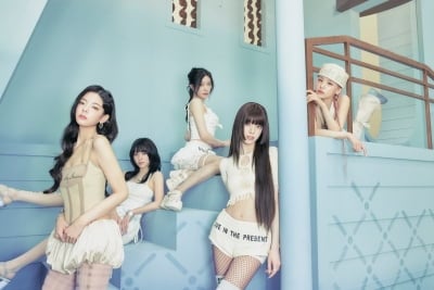 있지, 시원한 칼군무로 여름 정조준…'모토' 음악방송 돌입