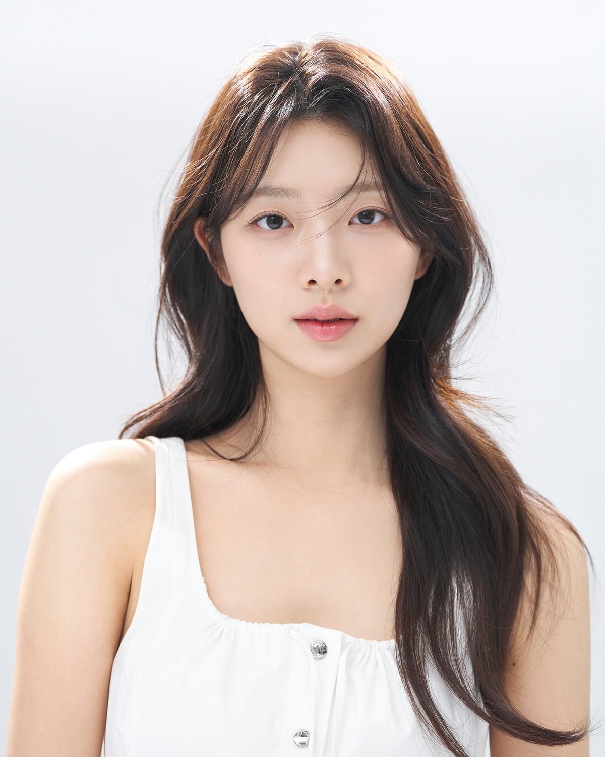 신예 배우 박솔라가 초록뱀엔터테인먼트와 전속계약을 체결했다./사진제공=초록뱀엔터테인먼트