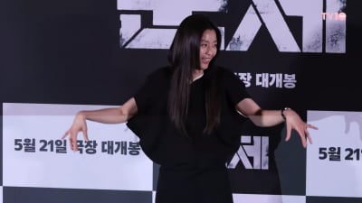 '군체' 전지현, 11년 만에 스크린 컴백…견고한 아우라로 '월드 클래스' 진화 [TEN피플]