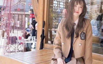 "다리 길이가 왜 이래"…'42세' 구혜선, 나이 잊은 교복룩 입고 뽐낸 남다른 기럭지