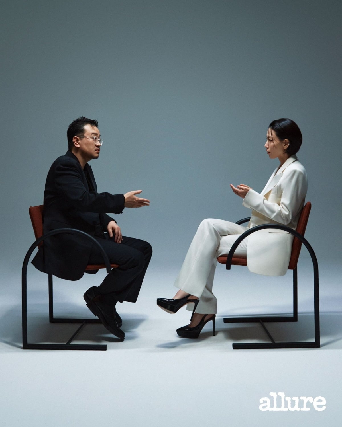 연상호 감독과 배우 김신록은 '지옥', '군체'의 작업을 함께했다. / 사진제공=얼루어 코리아