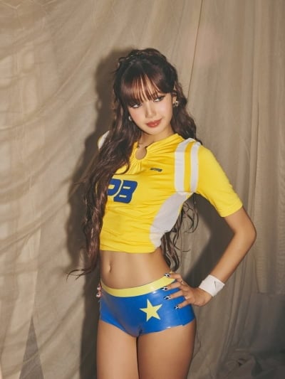 '재벌 남친♥' 리사, 몸값만 8억이라더니…'섹시美' 넘치는 핫바디 눈길
