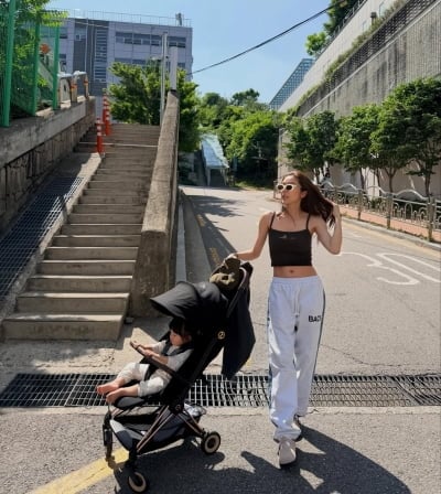 '군살제로' 손담비, '딸 옷장만 600만 원'이라더니…'딸맘' 몸매가 이래도 될까