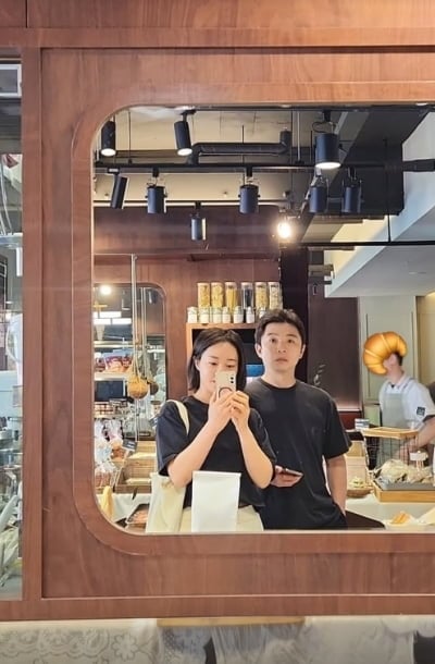'최종 승리자' 23기 옥순, 미스터 강과 결혼 앞두더니…거울 셀카 한 장에 터진 설렘