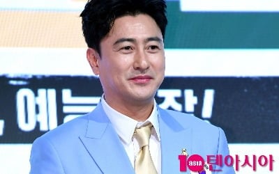"뒤에 숨긴 칼 있다"…안정환, 무속인 월드컵 예측에 '소름' ('티키타카쇼')