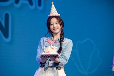 '데뷔 10주년' 손주연, 첫 단독 팬미팅…우주소녀 멤버들 깜짝 등장