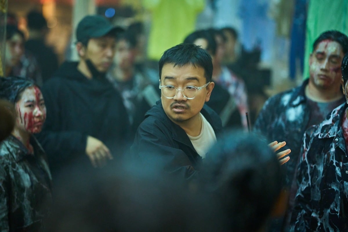 '군체' 촬영 현장의 연상호 감독. / 사진제공=쇼박스