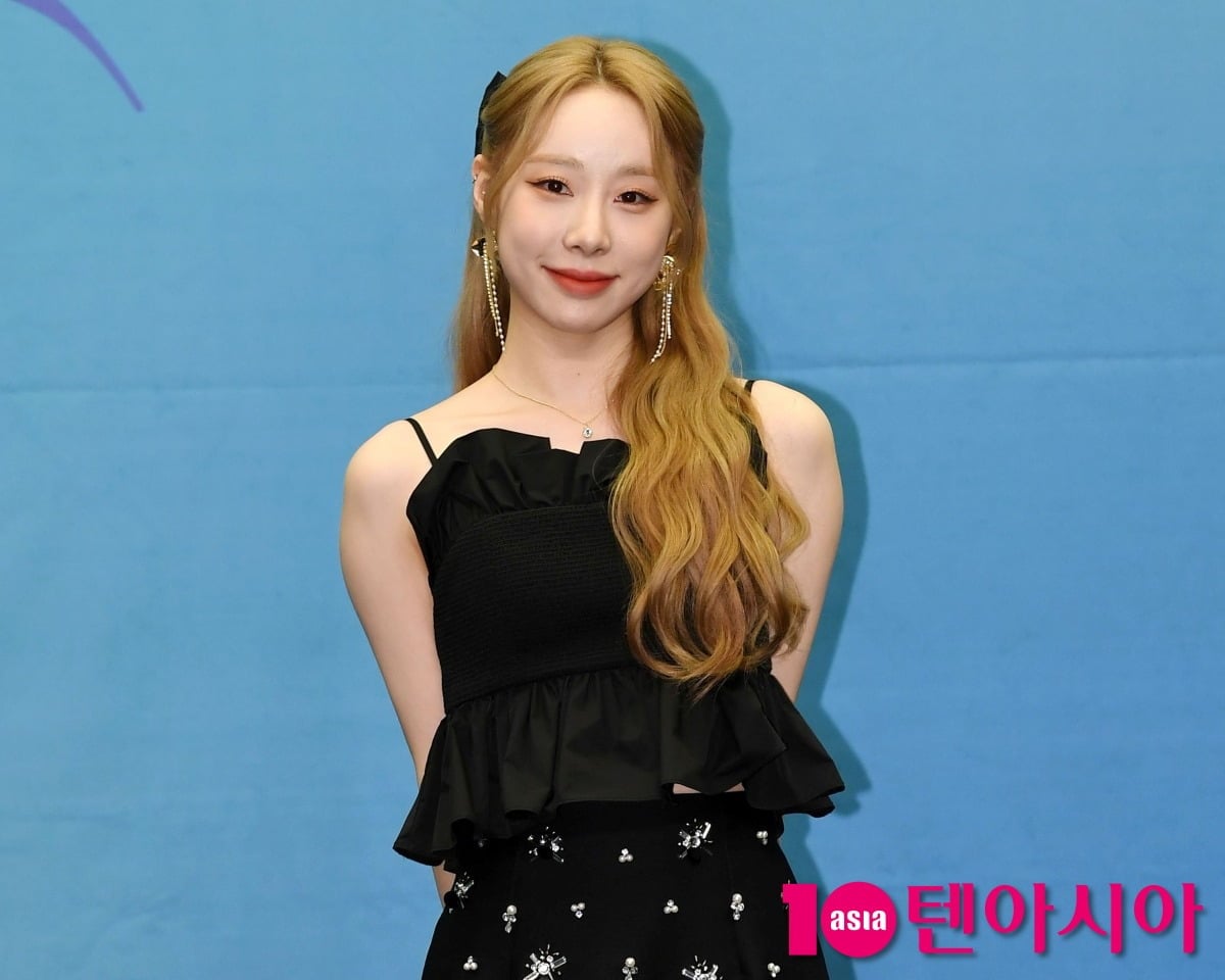 아이오아이가 10주년 기념 컴백까지 우여곡절이 많았다고 밝혔다. 사진은 아이오아이 멤버 유연정. / 사진=텐아시아DB